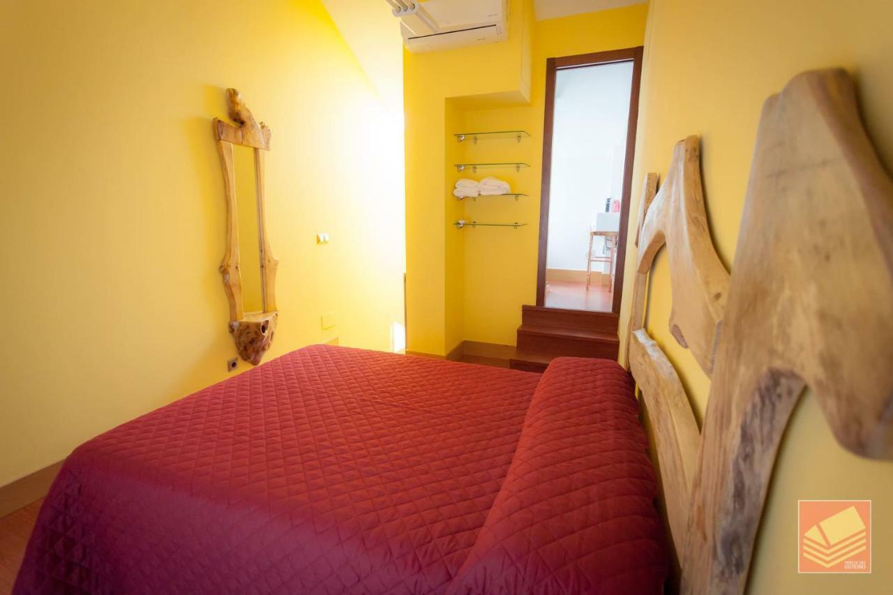 Triplex Del Outeiro "La Casa Del Fotografo" Appartamento Cangas do Morrazo Esterno foto